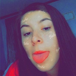 Meet your Posher, Liz